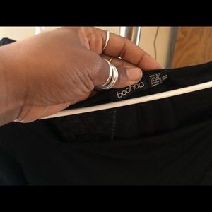 Boohoo black long sleeve crop top